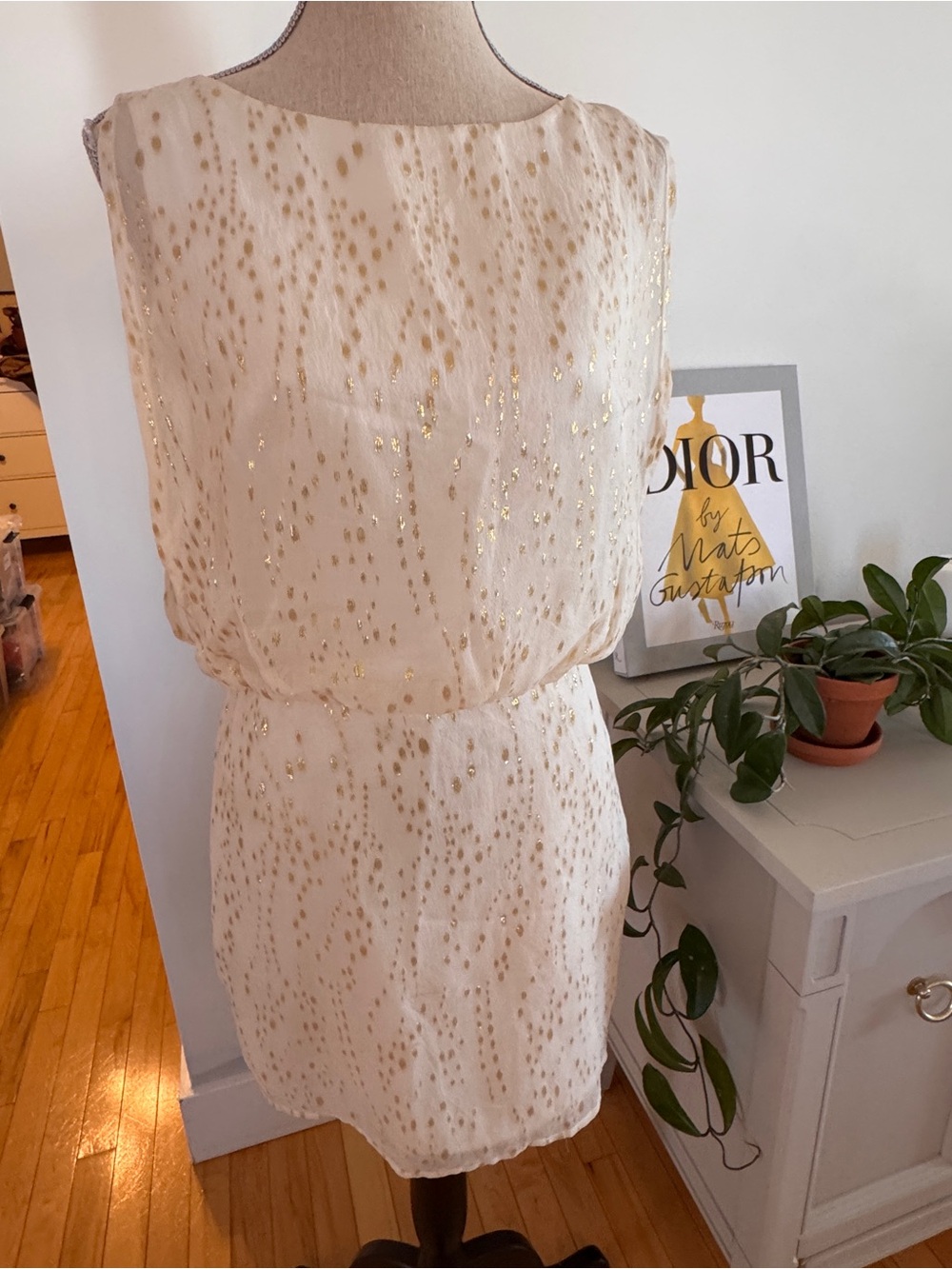 Laundry By Shelli Segal SILK Cream Mini Dress with Gold Metallic Accents